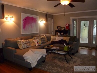 1st Floor Family Rm