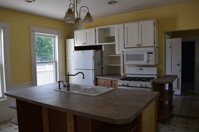 47 Winter St, Rochester, NH 03867 - photo 4