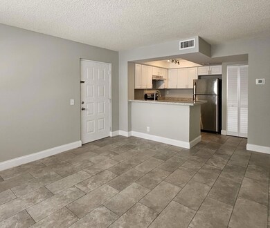 700 Executive Center Dr unit 23, West Palm Beach, FL 33401 - photo 7