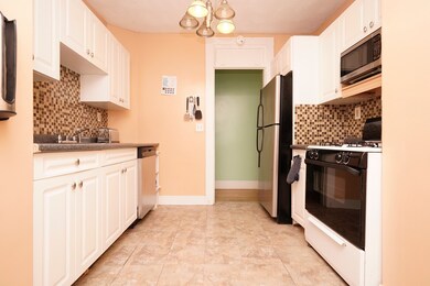 121 Johnson St unit 1R, Lynn, MA 01902 - photo 3