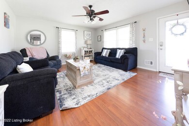 8120 Jasmine Ln, Louisville, KY 40228 - photo 2