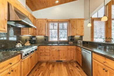 12283 Lookout Loop unit F8-36, Truckee, CA 96161 - photo 4