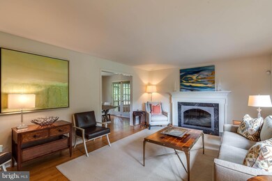 6442 Lily Dhu Ln, Falls Church, VA 22044 - photo 3