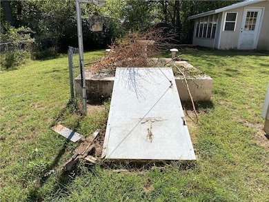 212 E Beech St, Tecumseh, OK 74873 - photo 4