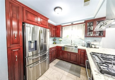 277 S Grape Ave, Compton, CA 90220 - photo 3