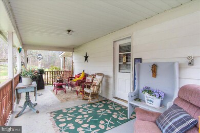 14040 Hollow Rd, Hancock, MD 21750 - photo 5