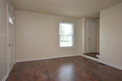 Living Room (3)