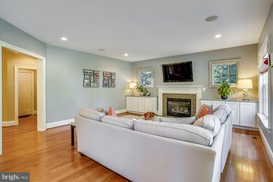 6794 Colby Crossing Way, Falls Church, VA 22046 - photo 4