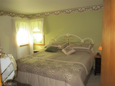 8253 Harlow Ave SW, Byron Center, MI 49315 - photo 4