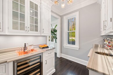 11 Partridge Hollow Road BUTLERS PANTRY