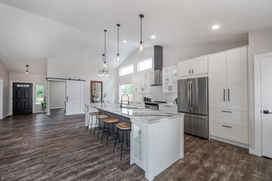21-web-or-mls-9.8 19644 Apache Rd-119