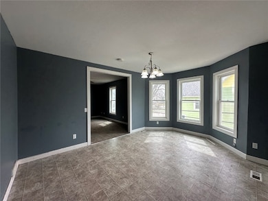 369 15th St SE, Cedar Rapids, IA 52403 - photo 4