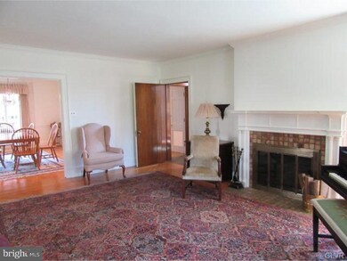 2910 W Gordon St, Allentown, PA 18104 - photo 7