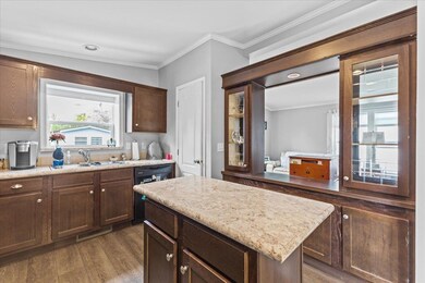 302 Penny Ln unit E, Shelburne, VT 05482 - photo 3