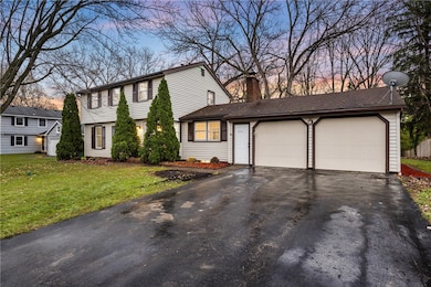 75 Chadwick Dr, Rochester, NY 14618 - photo 4