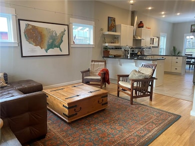 849 S Washington Ave, Fayetteville, AR 72701 - photo 3