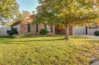 987 Glen Oaks Dr-3