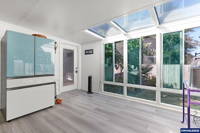 2247 Oregon Ct, Woodburn, OR 97071 - photo 2