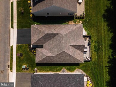 3527 Daylily Dr, Emmaus, PA 18049 - photo 3