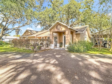 2008 Strawberry Dr, Plant City, FL 33563 - photo 3