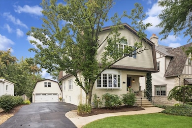 230 Holmes Ave, Clarendon Hills, IL 60514 - photo 3