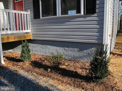 48 Rustic Ln, Colonial Beach, VA 22443 - photo 2