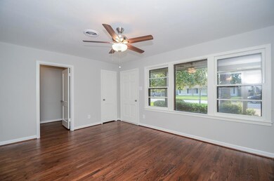 1318 Candlelight Ln, Houston, TX 77018 - photo 6