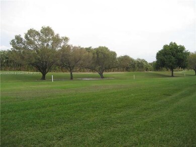 SUPER GOLF COURSE VIEW!