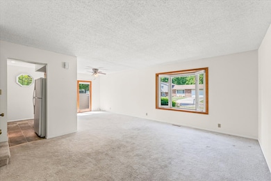 2306 Winchester Dr, Champaign, IL 61821 - photo 5