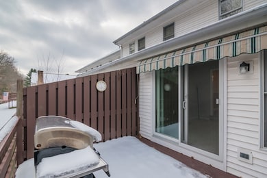 13 Castle Hills Rd unit B, Agawam, MA 01001 - photo 4