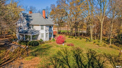 204 Lincoln Ave, Lincoln, IL 62656 - photo 3