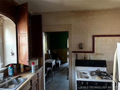 1912 N Main St, Tulsa, OK 74106 - photo 6