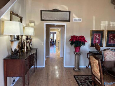 401 Lakepoint Dr, Gadsden, AL 35901 - photo 6