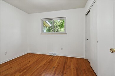 2620 Mockingbird Ln, Florissant, MO 63031 - photo 7