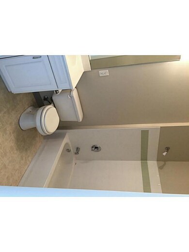 Master Bath/Spa.