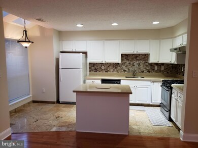 22 Cabot Way, Franklin Park, NJ 08823 - photo 7