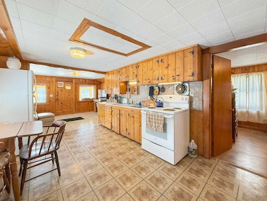 19 Gray Rd, Pittsburg, NH 03592 - photo 4