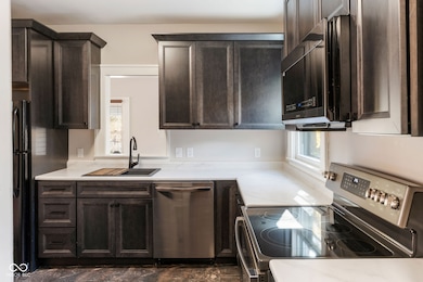 5234 E Walnut St, Indianapolis, IN 46219 - photo 4