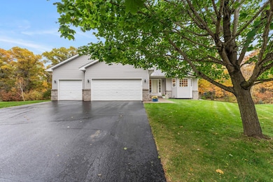 2486 Bridgewater Place S, Cambridge, MN 55008 - photo 3