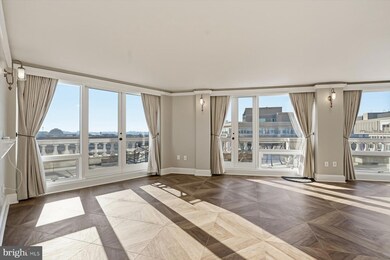 Residences at Market Square - East Tower unit PH21, Washington, DC 20004 - photo 4