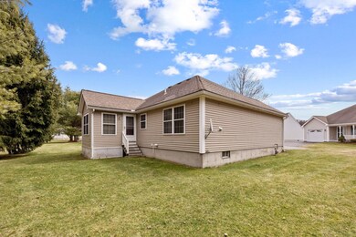 7 Madeleine Ct, Hudson, NH 03051 - photo 4