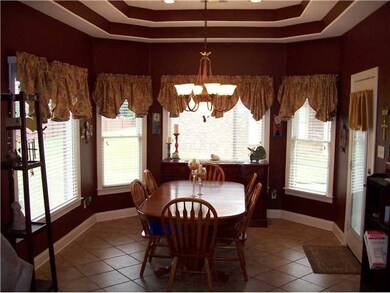 Breakfast Nook    great for family gatherings