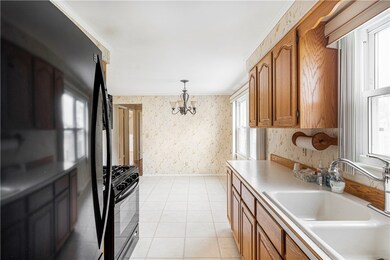 66 Bayberry Rd, Woonsocket, RI 02895 - photo 5