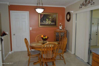 Kitchen Breakfast Area
