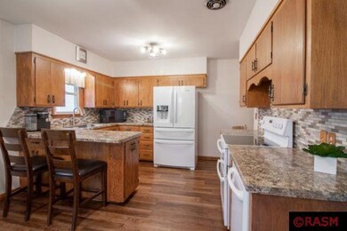 106 N Payne St, New Ulm, MN 56073 - photo 2