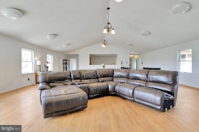 1736 Harpers Ferry Rd, Knoxville, MD 21758 - photo 5