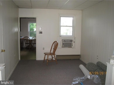 1333 Kenny St, Reading, PA 19602 - photo 4