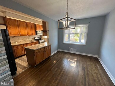 2234 Graythorn Rd, Middle River, MD 21220 - photo 5