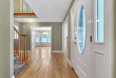 10bGrandFoyer