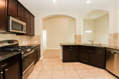 318 Burgundy Dr, Alvin, TX 77511 - photo 7